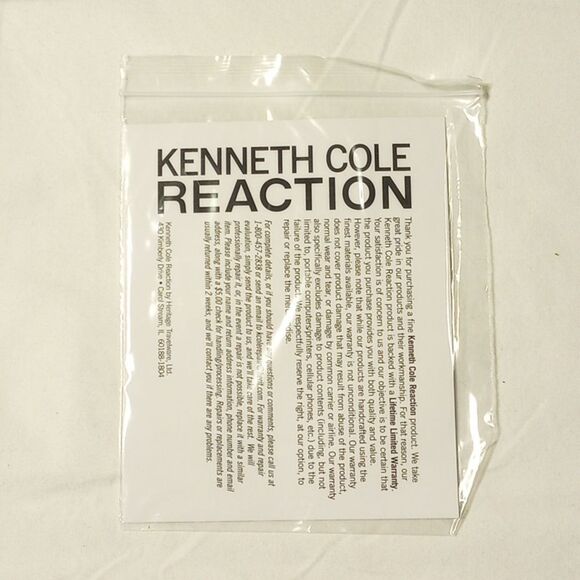 Kenneth Cole Reaction Messenger Bag - Picture 5 of 11